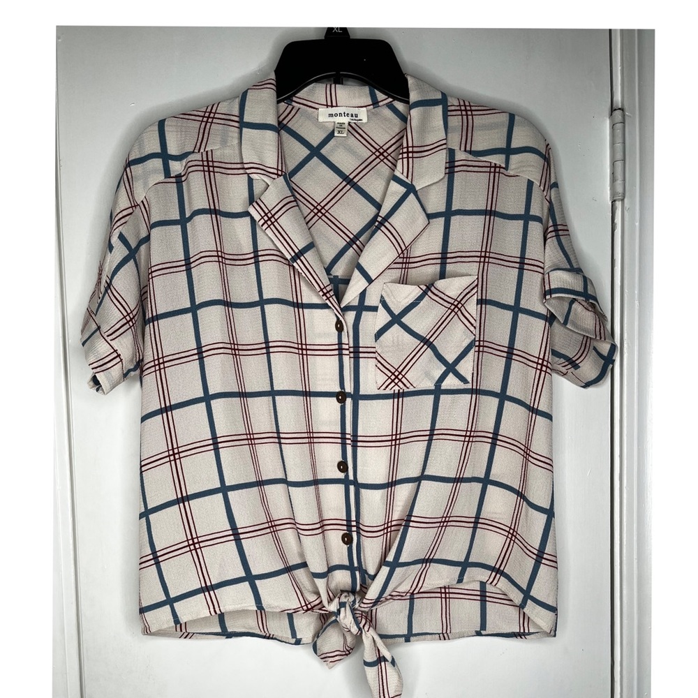 Monteau tie front plaid top in xl